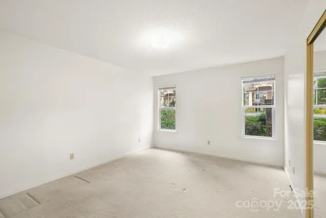 $263,000 | 150 Deermouse Way, Unit 2601, Hendersonville, NC 28792