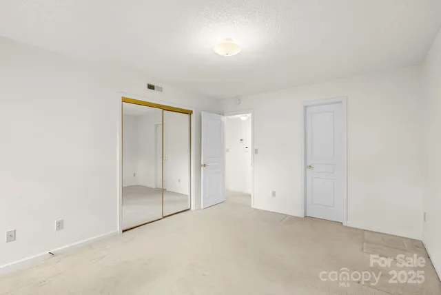 $263,000 | 150 Deermouse Way, Unit 2601, Hendersonville, NC 28792