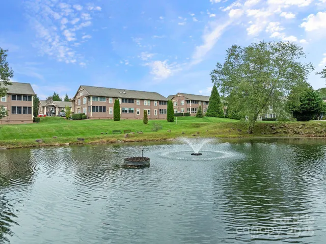 $263,000 | 150 Deermouse Way, Unit 2601, Hendersonville, NC 28792