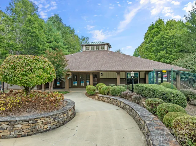 $263,000 | 150 Deermouse Way, Unit 2601, Hendersonville, NC 28792