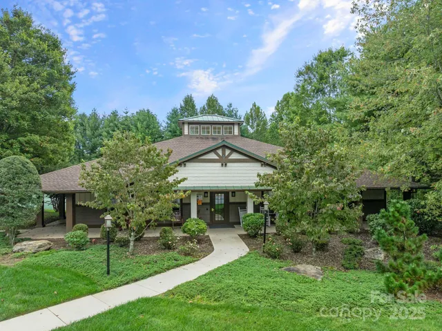 $263,000 | 150 Deermouse Way, Unit 2601, Hendersonville, NC 28792