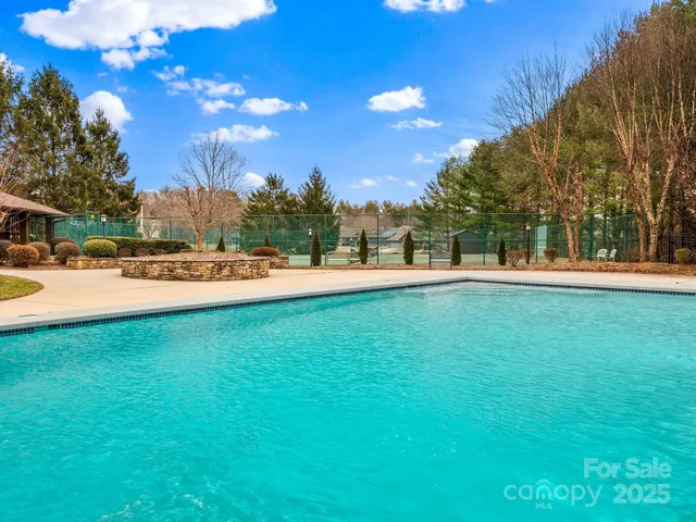 $263,000 | 150 Deermouse Way, Unit 2601, Hendersonville, NC 28792