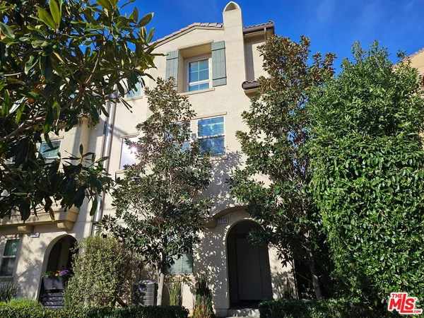 $3,599 | 7256 Cherry Lane, Van Nuys, CA 91405