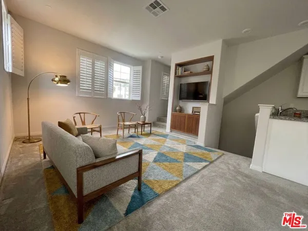 $3,599 | 7256 Cherry Lane, Van Nuys, CA 91405