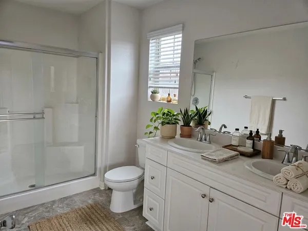 $3,599 | 7256 Cherry Lane, Van Nuys, CA 91405