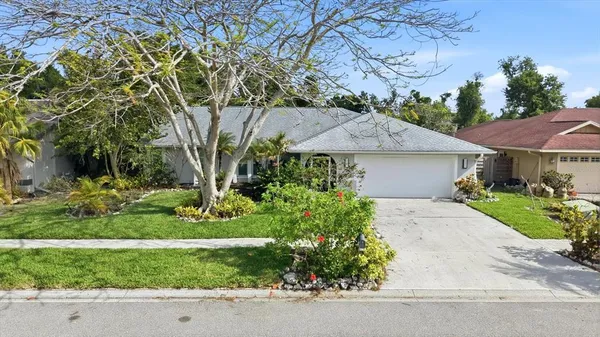 $489,900 | 5599 Wilde Oak Way, Sarasota, FL 34232