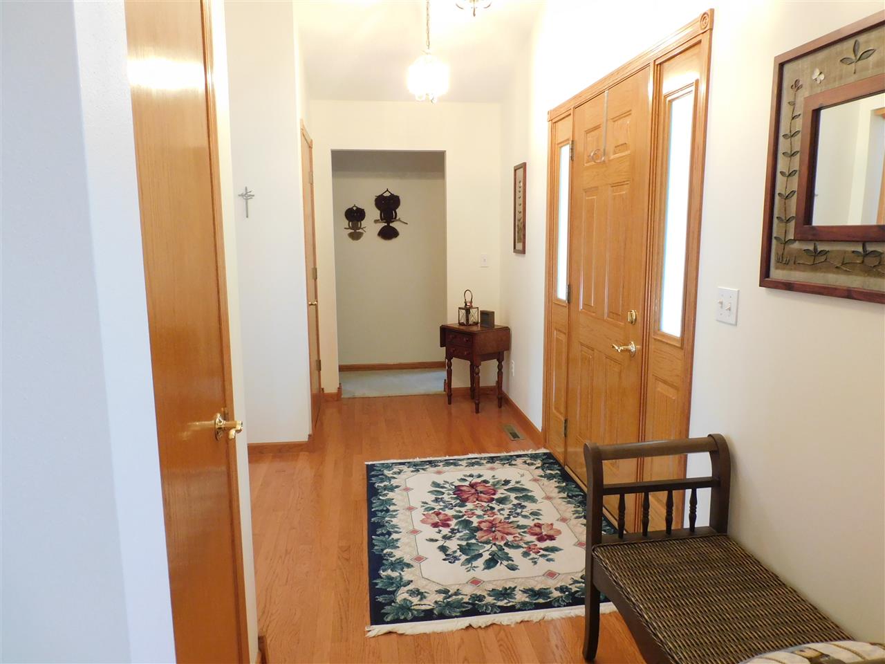 10062 Beaver Valley Road Belvidere, IL 61008 - Photo 2 of 25 view of living room with a baby crib