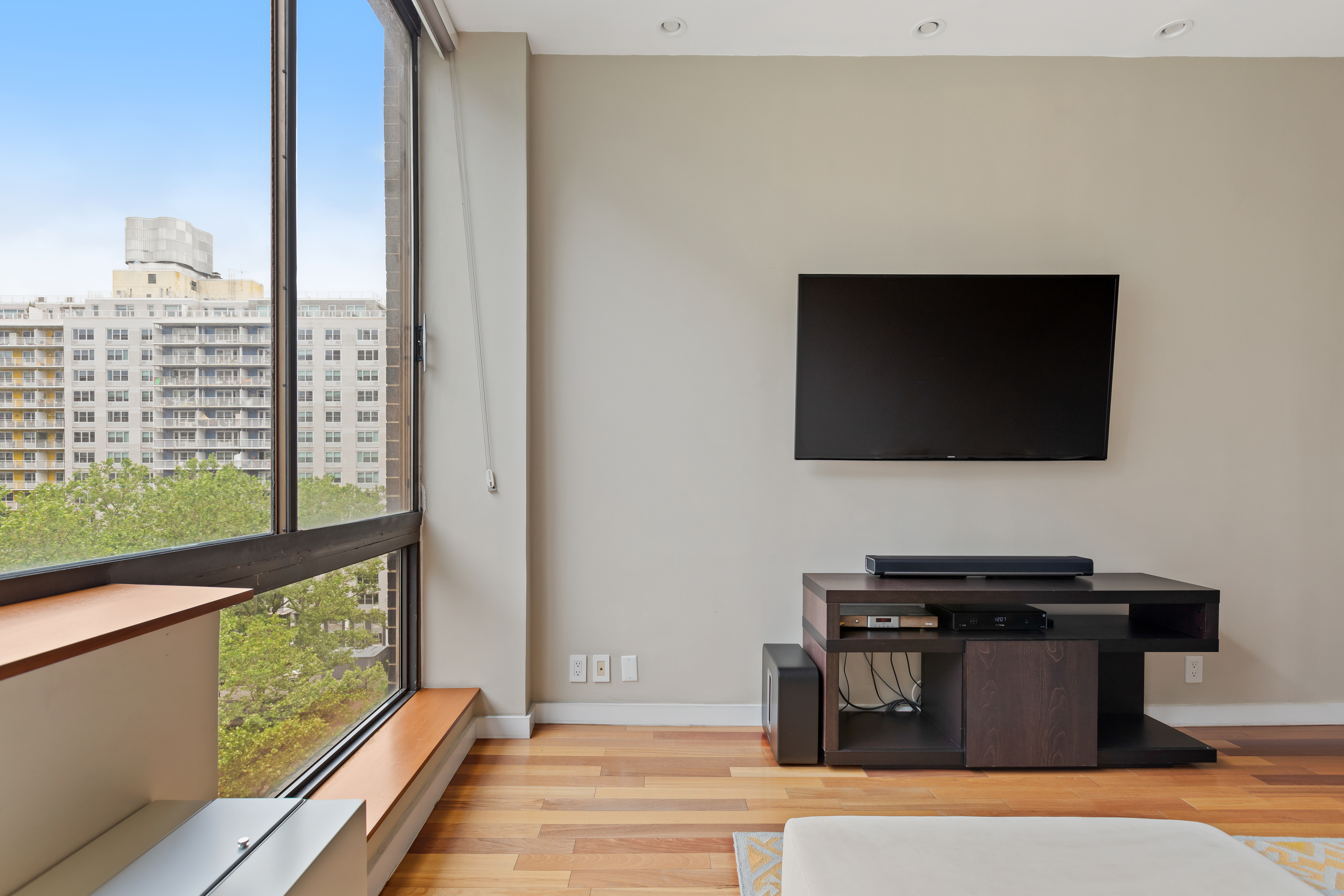 77 Bleecker Street, Unit 809 Manhattan, NY 10012 - Photo 3 of 10