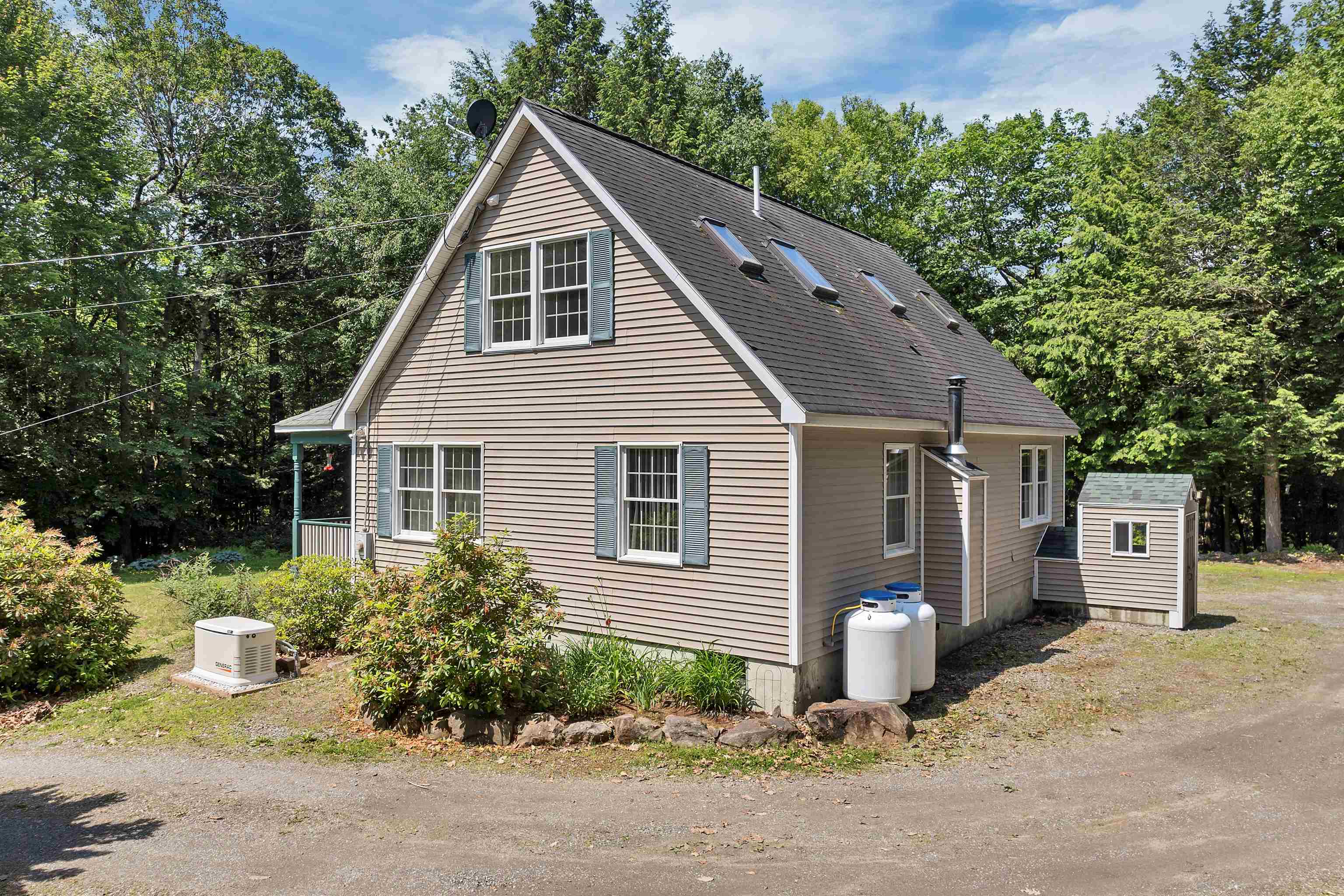 590 Shaker Road Canterbury, NH 03224 - Photo 4 of 50