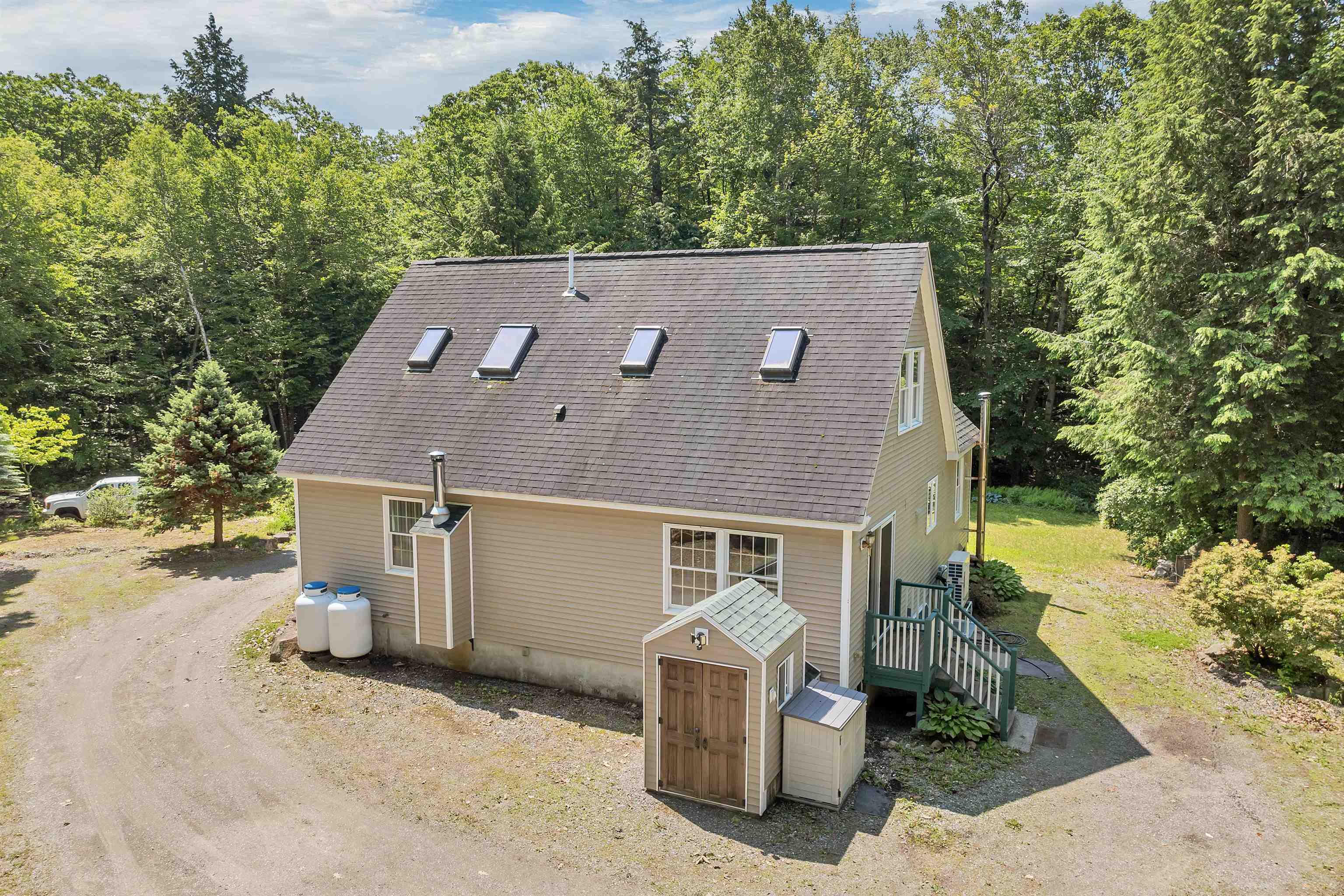 590 Shaker Road Canterbury, NH 03224 - Photo 7 of 50