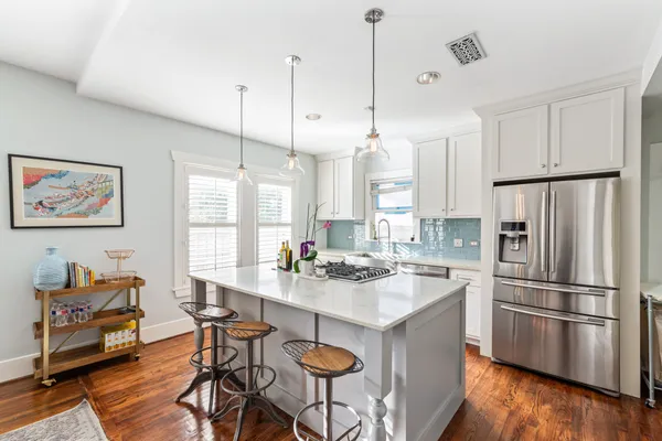$3,350 | 506 Willard Street, Houston, TX 77006