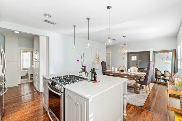 $3,350 | 506 Willard Street, Houston, TX 77006