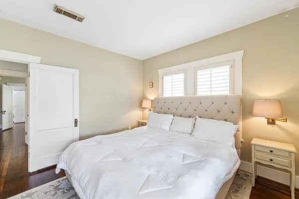 $3,350 | 506 Willard Street, Houston, TX 77006