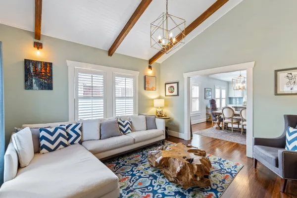 $3,350 | 506 Willard Street, Houston, TX 77006