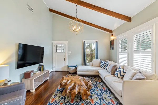 $3,350 | 506 Willard Street, Houston, TX 77006