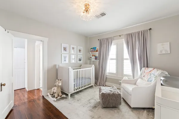 $3,350 | 506 Willard Street, Houston, TX 77006