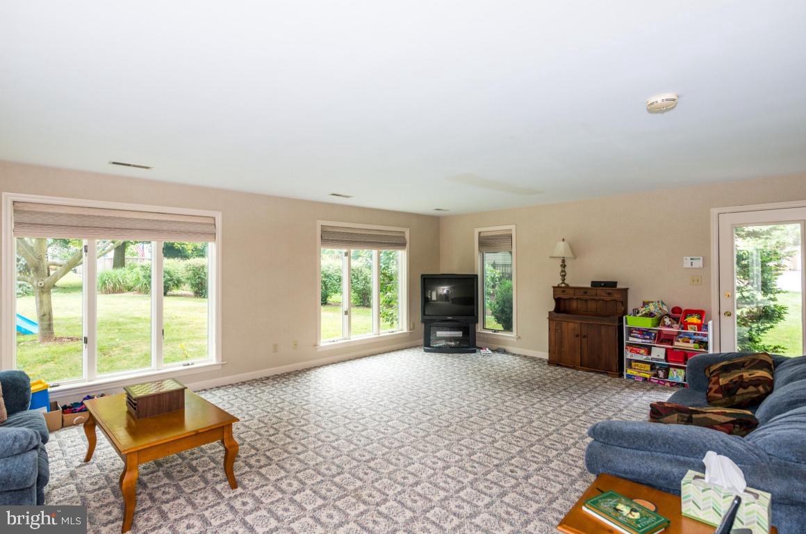 995 Mill Mar Road Lancaster, PA 17601 - Photo 12 of 31 Gallery Image 12