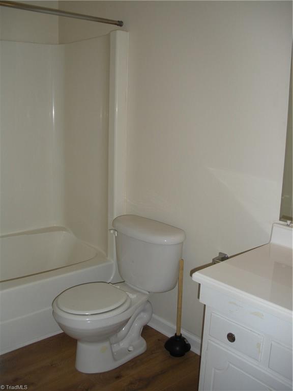 211 Northpoint Avenue, Unit G High Point, NC 27262 - Photo 20 of 21 Master Bathroom