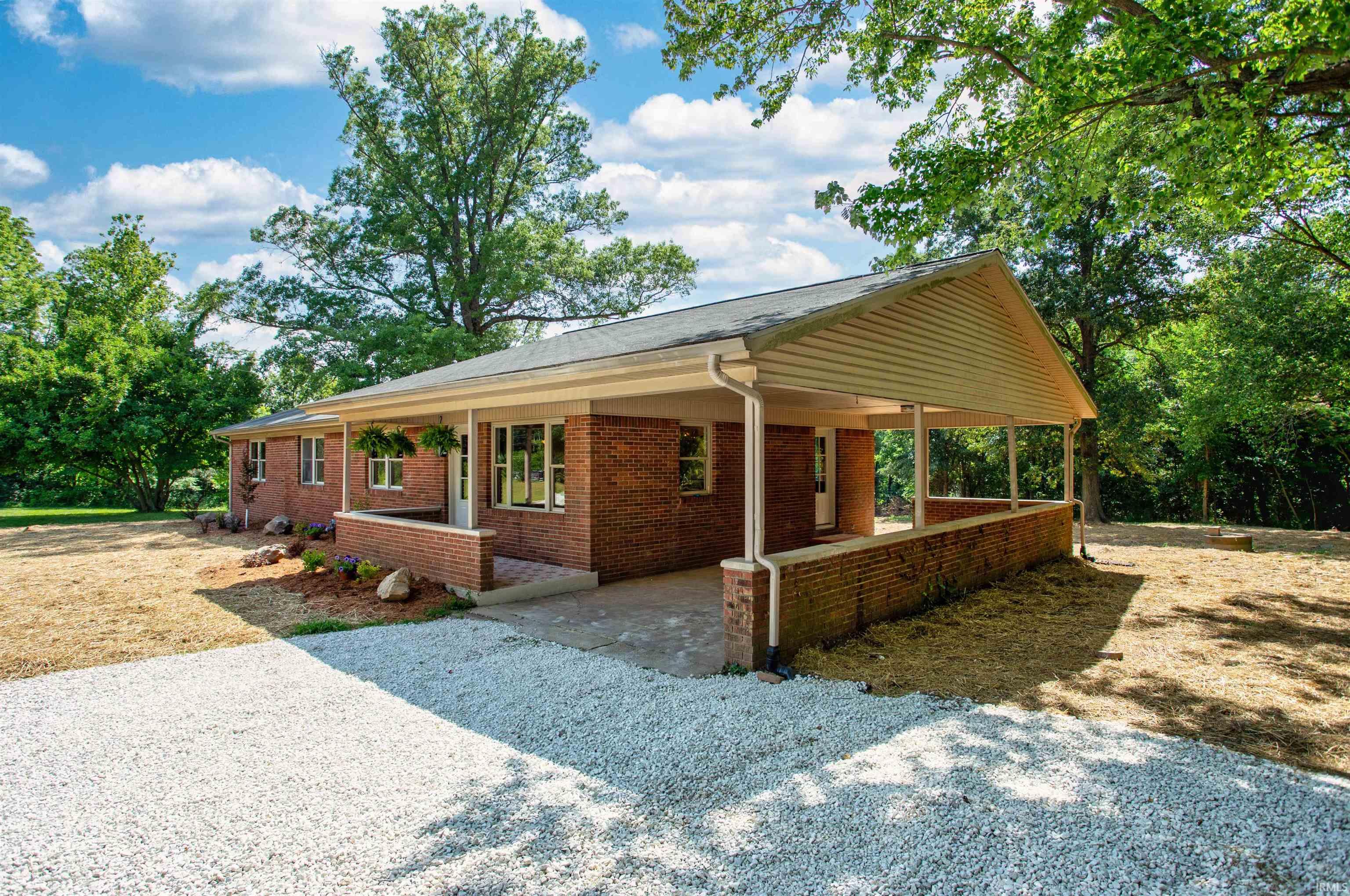 5384 South State Road Winslow, IN 47598 - Photo 2 of 36