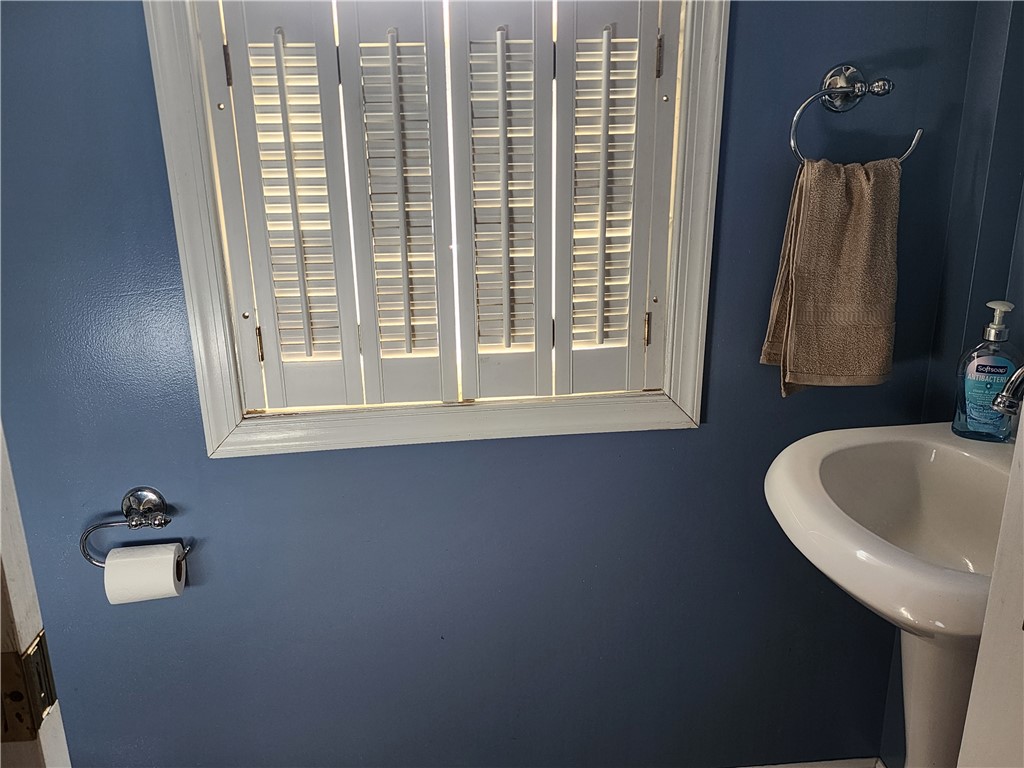 20 Pine Street Seneca Falls, NY 13148 - Photo 14 of 35