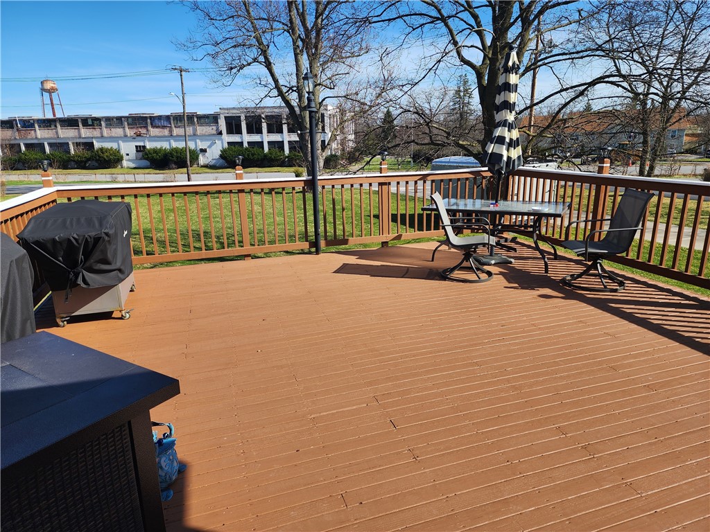 20 Pine Street Seneca Falls, NY 13148 - Photo 4 of 35