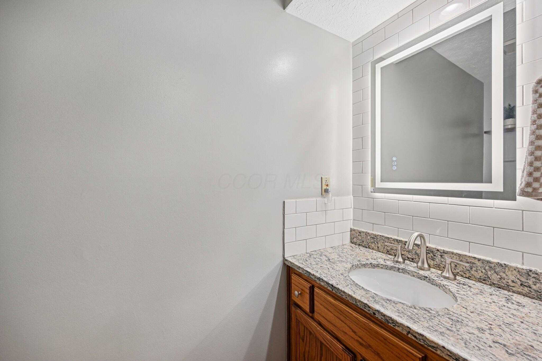 12324 Raintree Avenue Pickerington, OH 43147 - Photo 22 of 55 25-web-or-mls-Raintree Ave-S1504-025