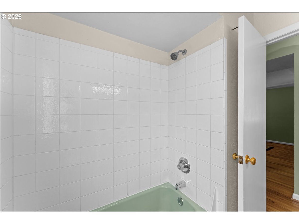 7413 Southeast Pine Street Portland, OR 97215 - Photo 19 of 48