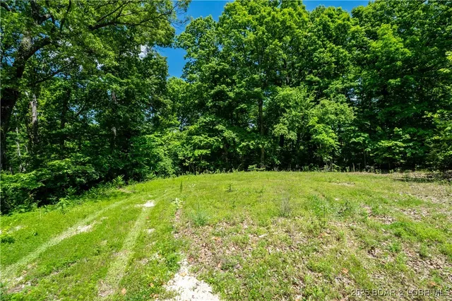 $70,000 | 17-18 Meadow Lake Estates, Eldon, MO 65026