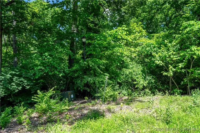 $70,000 | 17-18 Meadow Lake Estates, Eldon, MO 65026