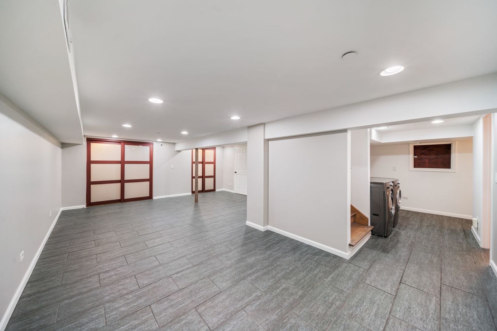 701 Oakton Street Park Ridge, IL 60068 - Photo 44 of 59 a view of a livingroom with wooden floor