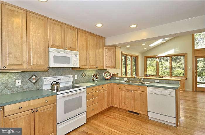 9220 Watson Road Silver Spring, MD 20910 - Photo 8 of 11 Kitchen
