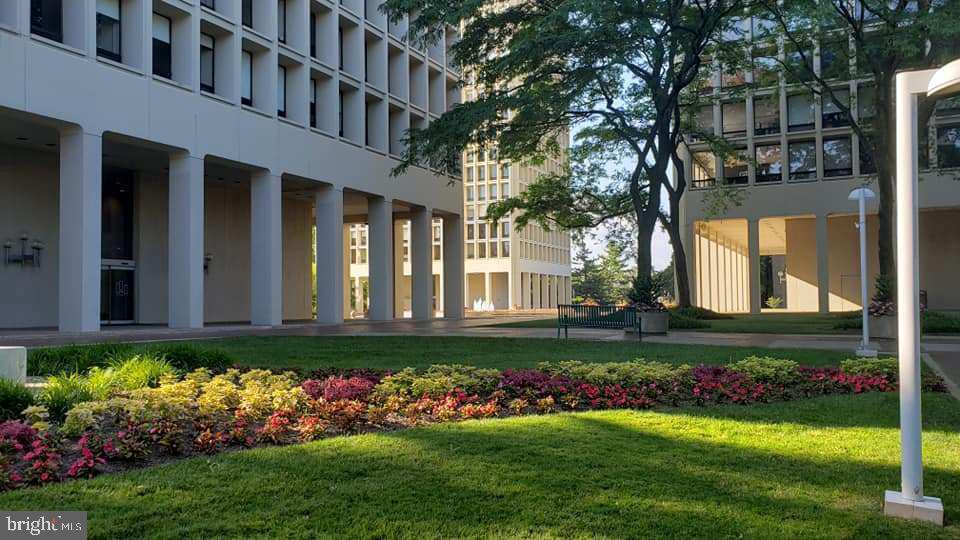 200 Locust Street, Unit 27H Philadelphia, PA 19106 - Photo 15 of 23