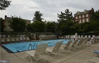 200 Locust Street, Unit 27H Philadelphia, PA 19106 - Photo 16 of 23