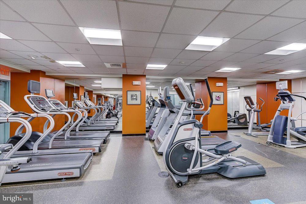 200 Locust Street, Unit 27H Philadelphia, PA 19106 - Photo 18 of 23