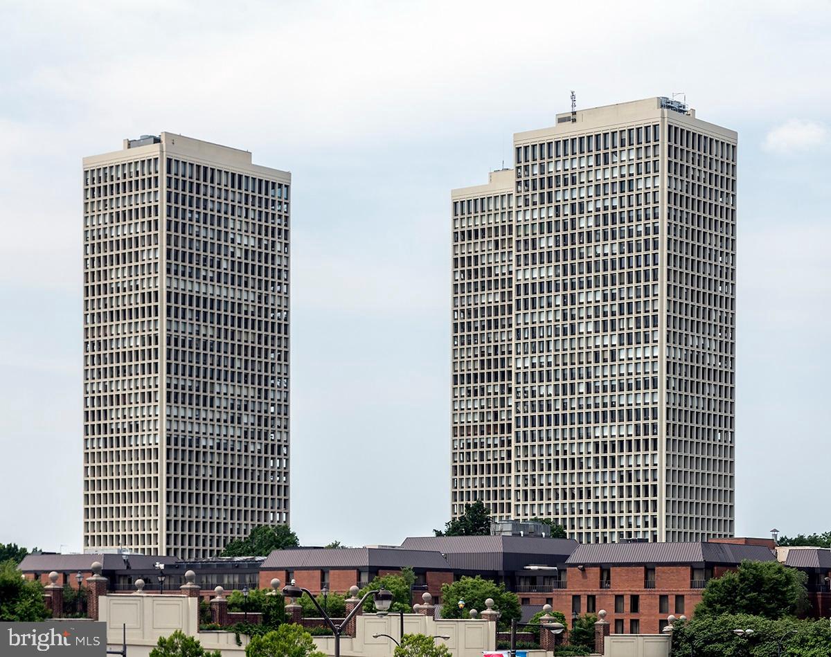 200 Locust Street, Unit 27H Philadelphia, PA 19106 - Photo 21 of 23