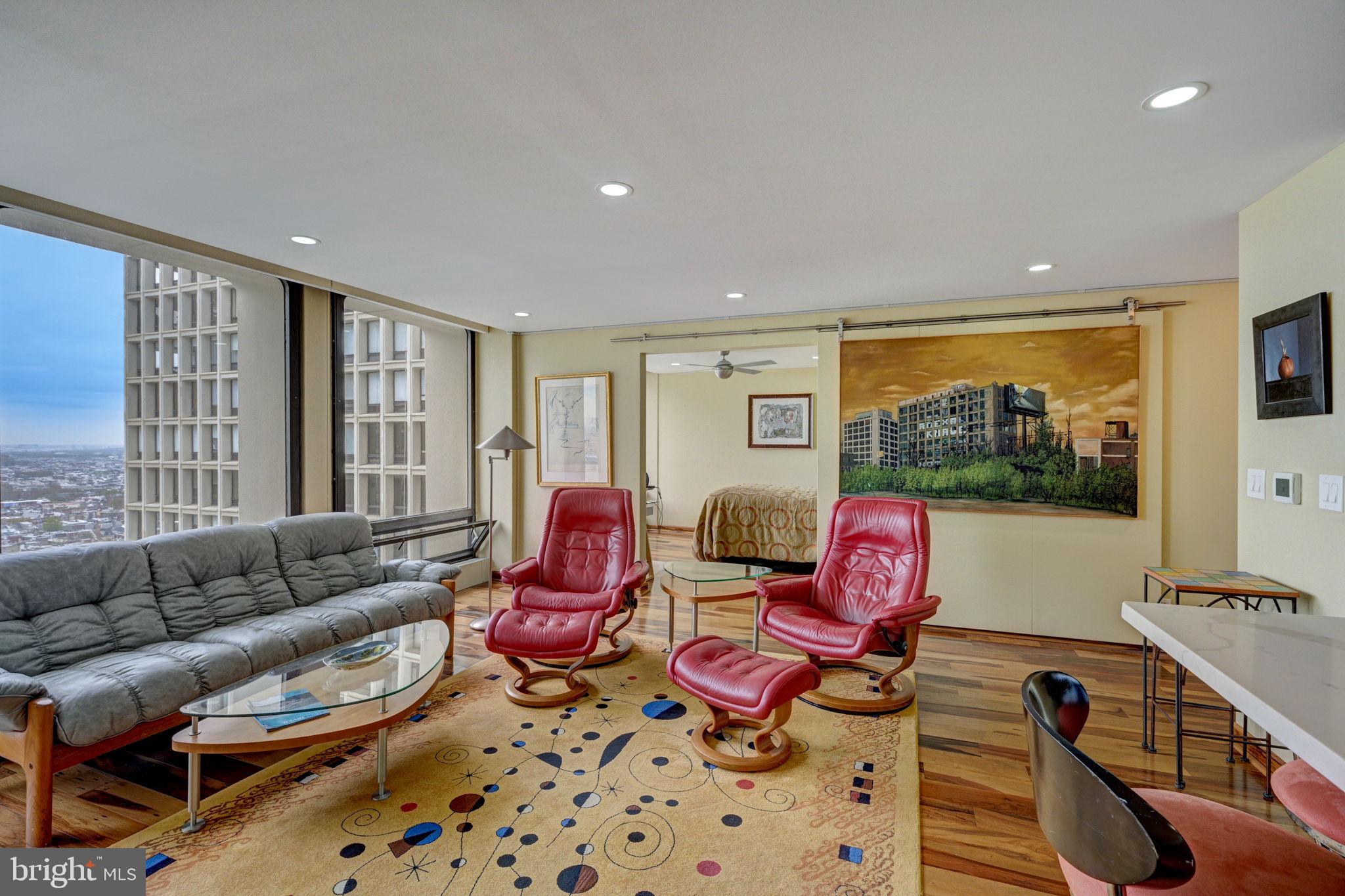 200 Locust Street, Unit 27H Philadelphia, PA 19106 - Photo 4 of 23