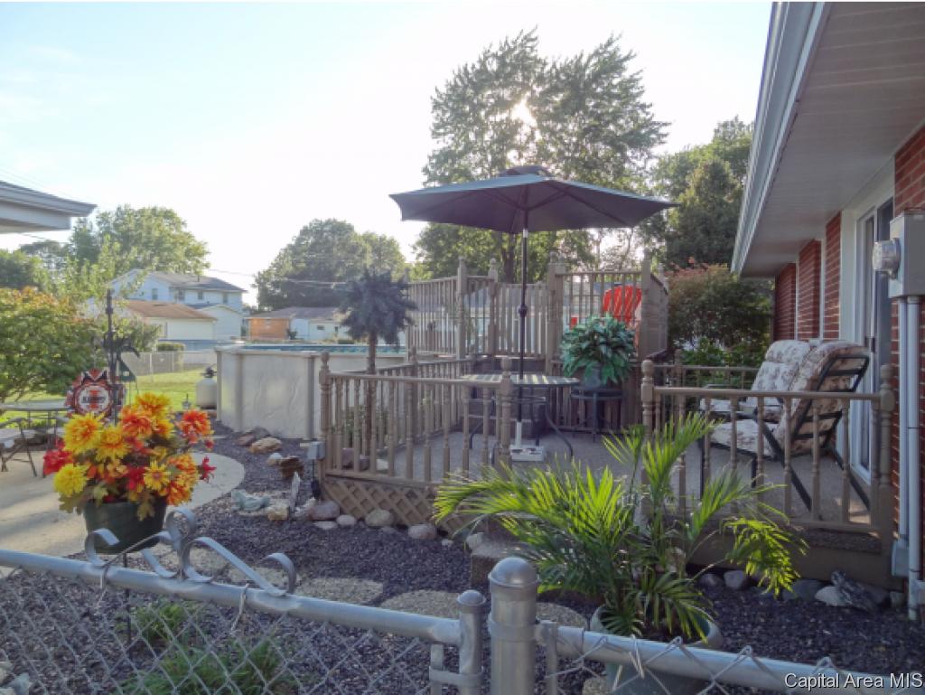 2116 Keokuk Road Springfield, IL 62702 - Photo 3 of 17