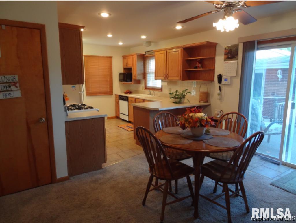 2116 Keokuk Road Springfield, IL 62702 - Photo 6 of 17