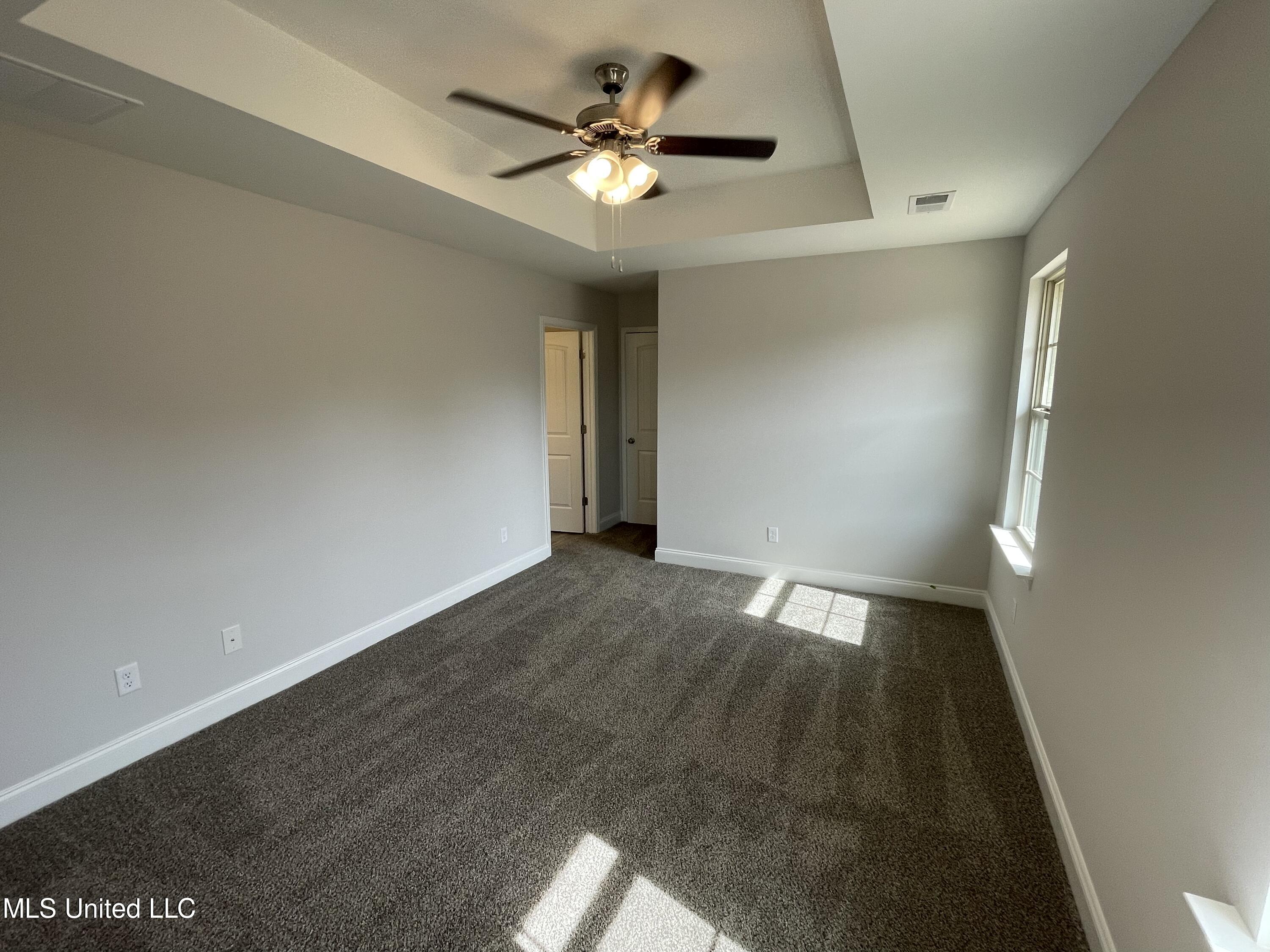 1543 Reece Drive South Southaven, MS 38671 - Photo 6 of 9 6EDD1B25-B32D-4DD6-B583-6F42E0E30395