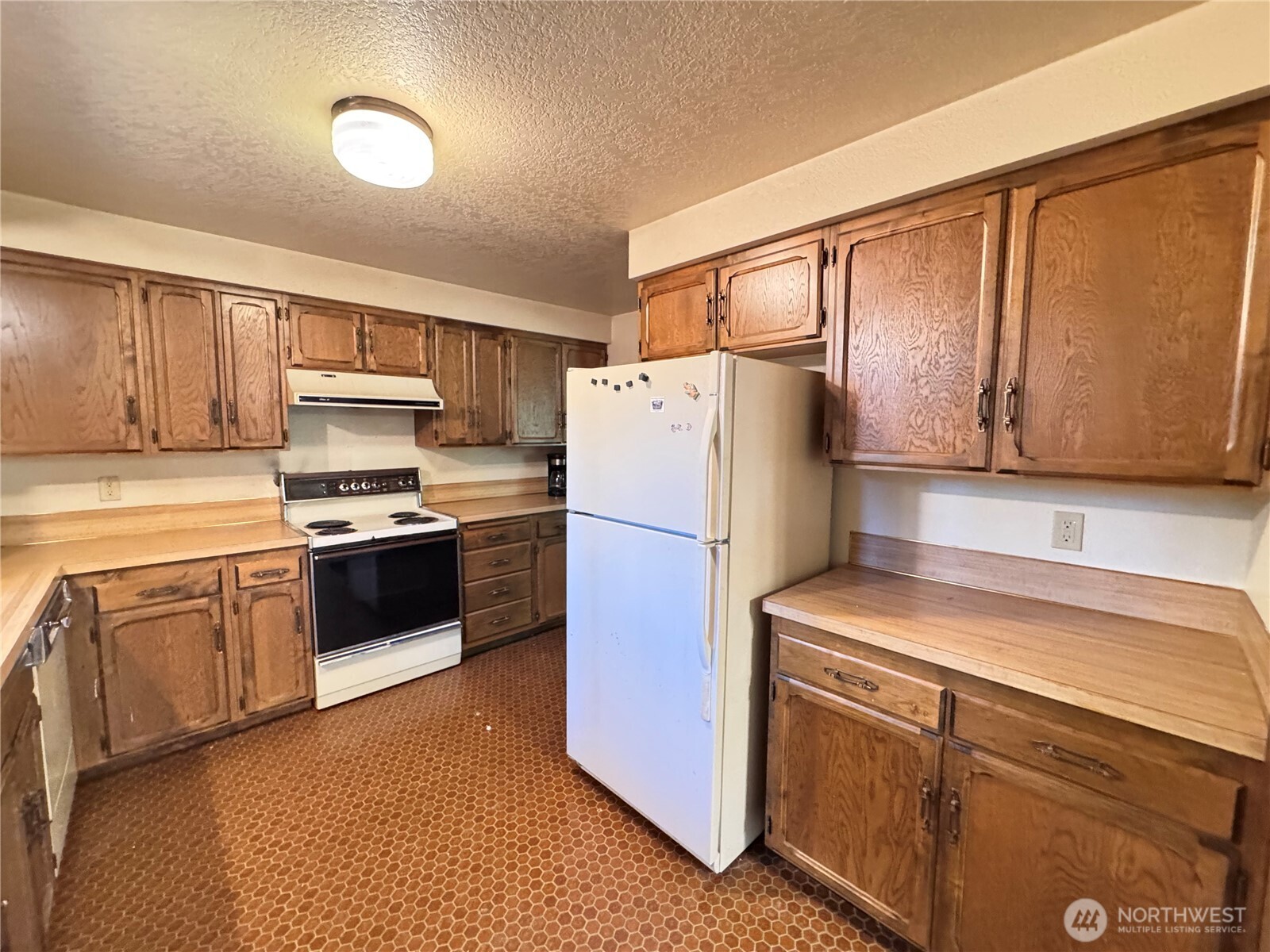 2139 Seabreeze Place Port Angeles, WA 98363 - Photo 7 of 26