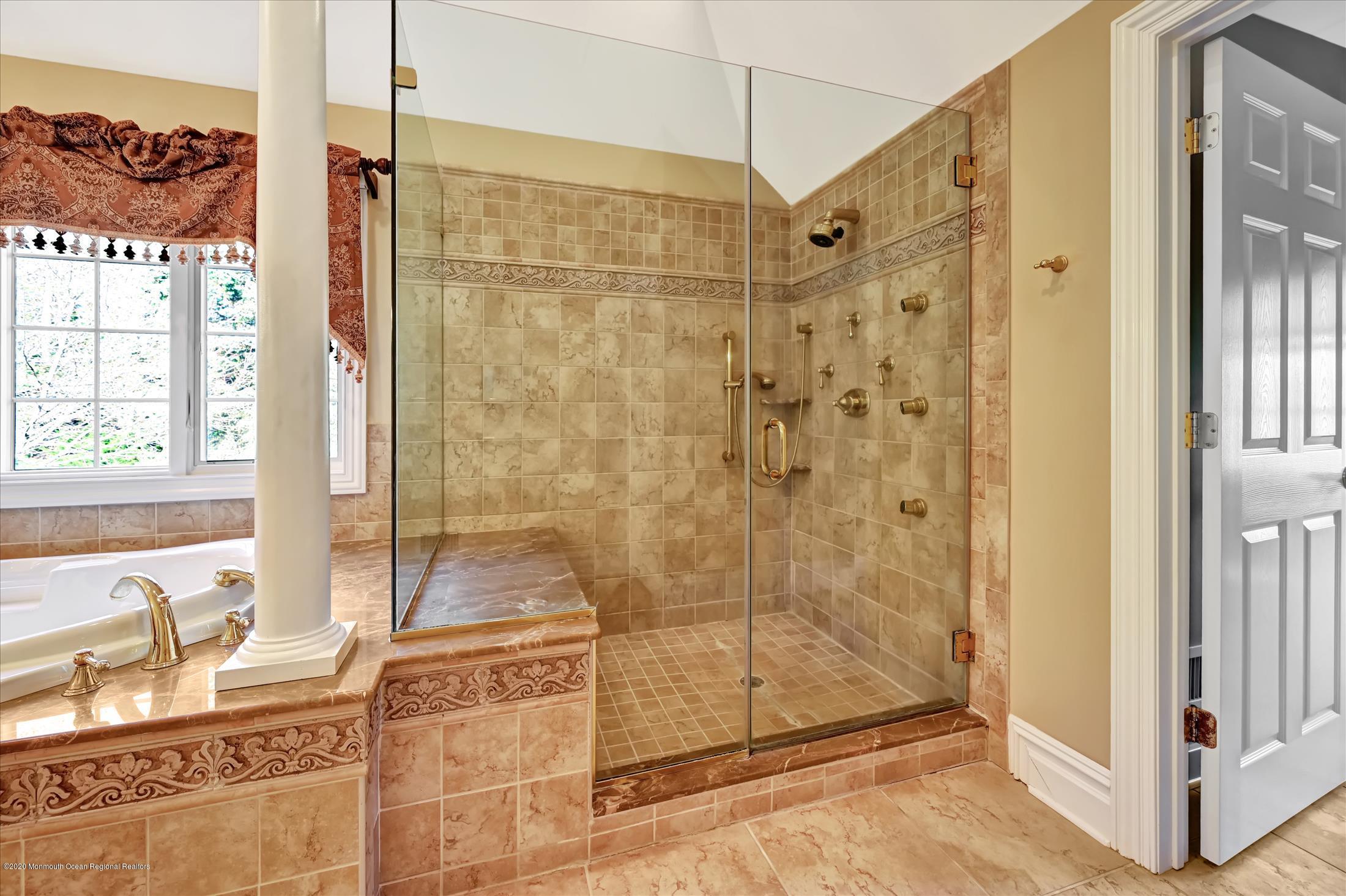 7 Beverly Drive Holmdel, NJ 07733 - Photo 25 of 62 Master Bathroom (3)