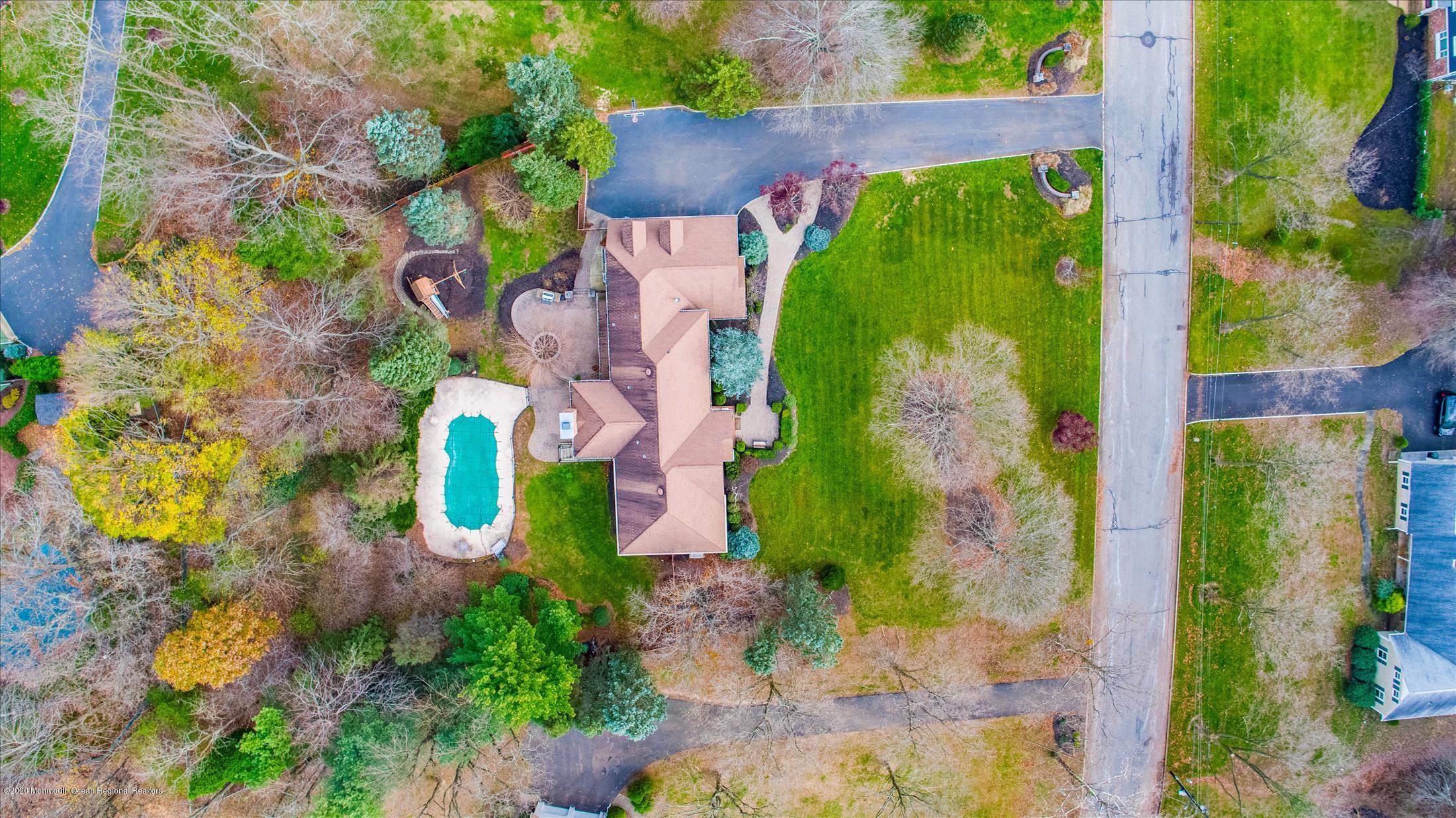 7 Beverly Drive Holmdel, NJ 07733 - Photo 5 of 62 Photo6875644