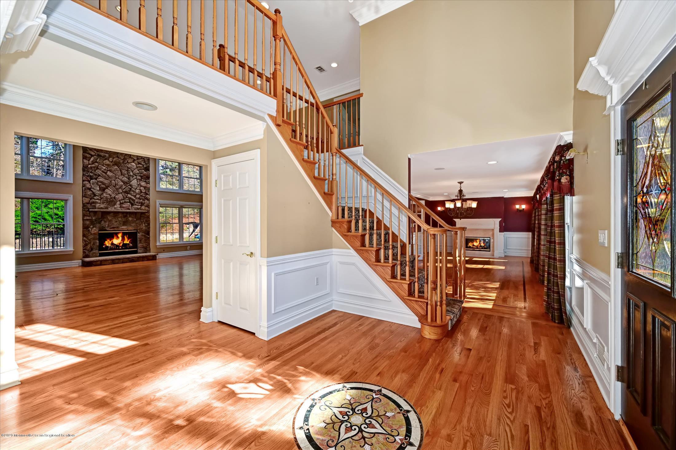 7 Beverly Drive Holmdel, NJ 07733 - Photo 6 of 62 Foyer