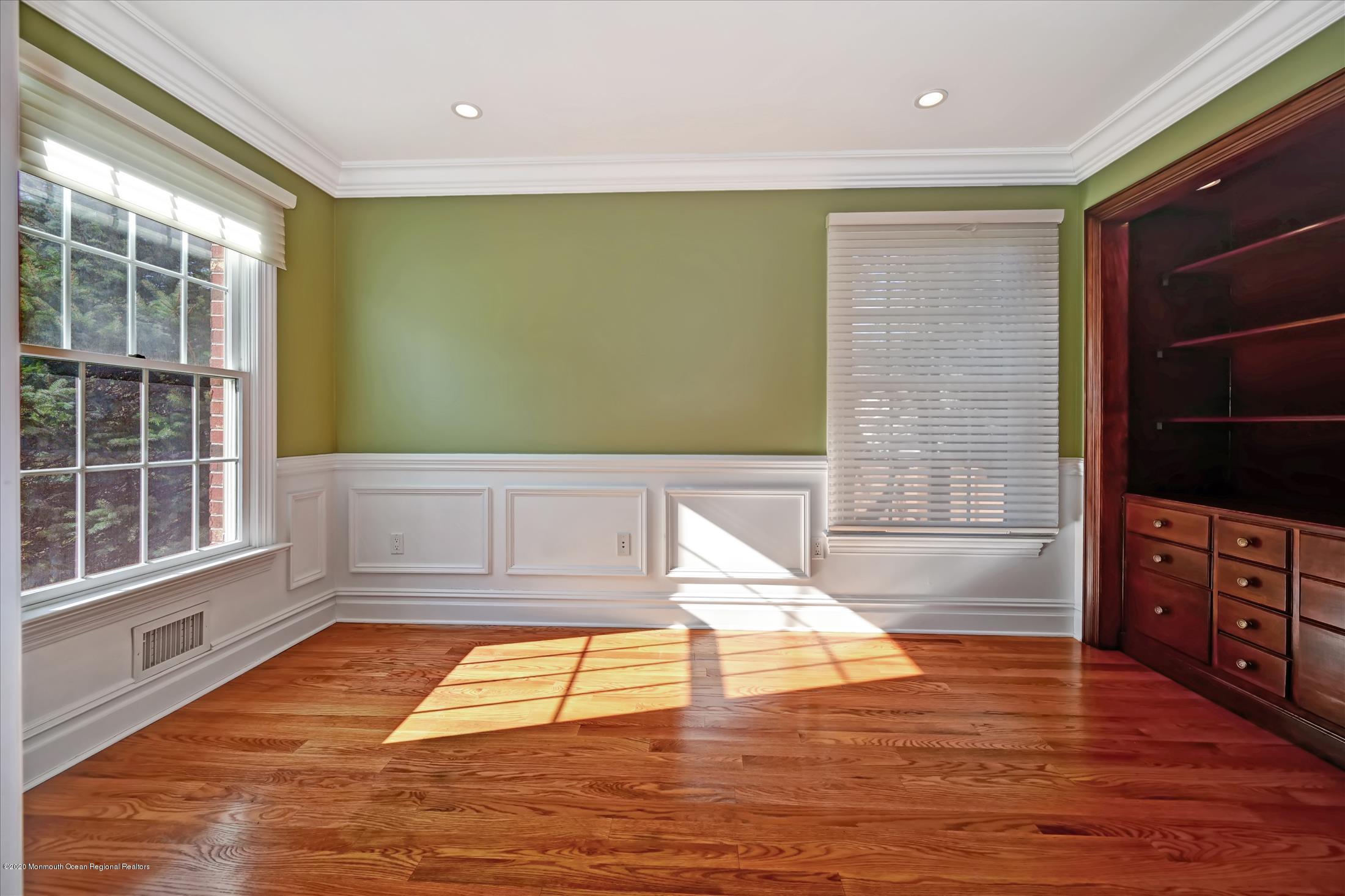 7 Beverly Drive Holmdel, NJ 07733 - Photo 9 of 62 Office