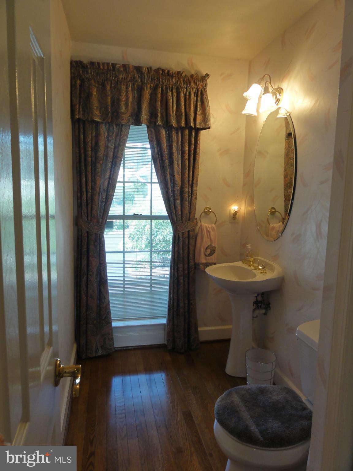 1912 Merrifields Drive Silver Spring, MD 20906 - Photo 17 of 29 Interior (General)