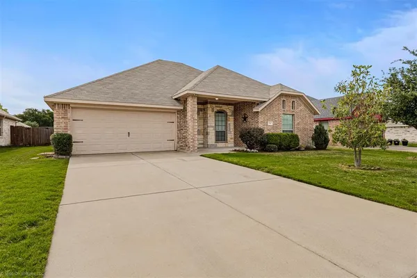 $345,000 | 144 Birdsong Lane, Terrell, TX 75160