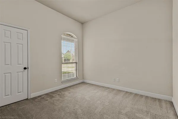 $345,000 | 144 Birdsong Lane, Terrell, TX 75160