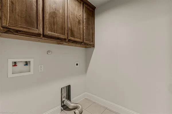 $345,000 | 144 Birdsong Lane, Terrell, TX 75160