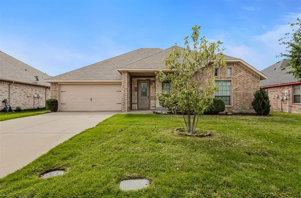 $345,000 | 144 Birdsong Lane, Terrell, TX 75160