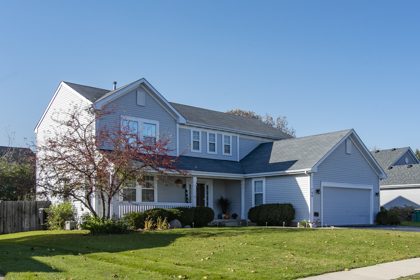 768 North Overlook Trail Round Lake, IL 60073 - Photo 1 of 34 a front view of a house with garden